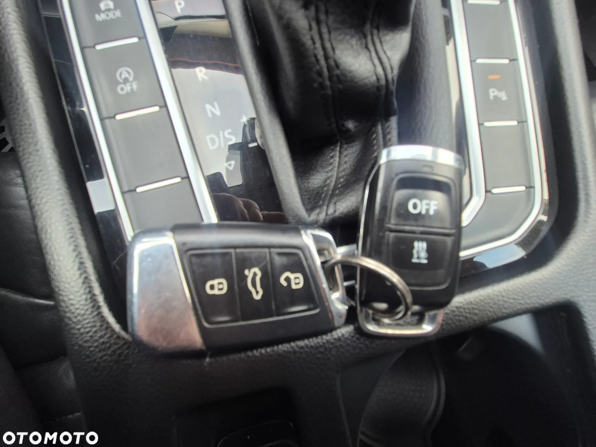 Volkswagen Passat Variant 2.0 TDI SCR DSG 4Motion Alltrack - 33