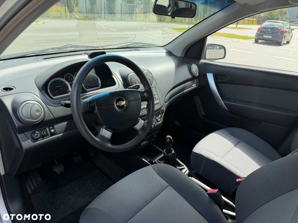 Chevrolet Aveo - 8