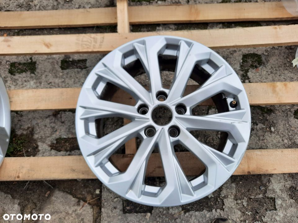ORYG. AUDI A4 B9 8W0 17 7.5J ET38 1427 - 1
