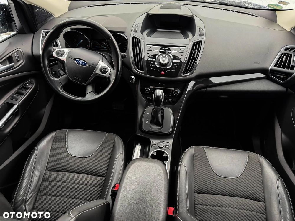 Ford Kuga 2.0 TDCi 4x4 Titanium - 28