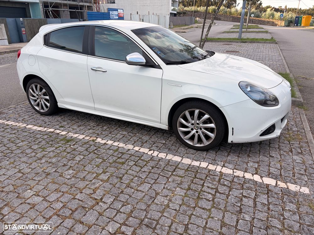 Alfa Romeo Giulietta 1.6 JTDm Veloce - 3