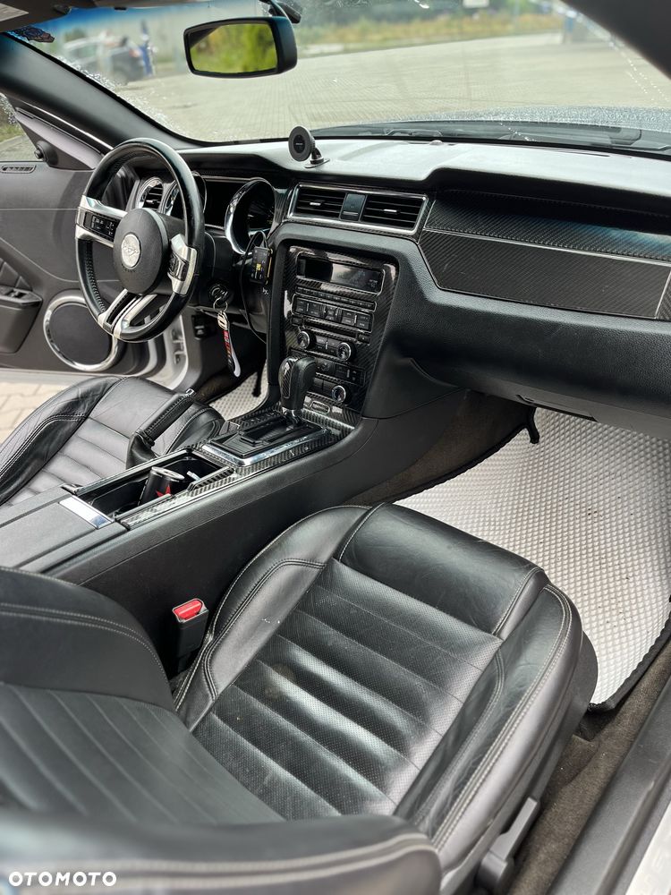 Ford Mustang - 7