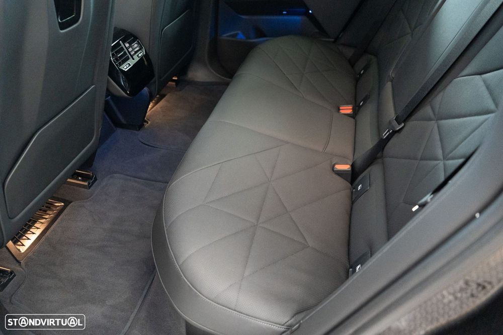 BMW iX xDrive 50 Pack Desportivo - 9