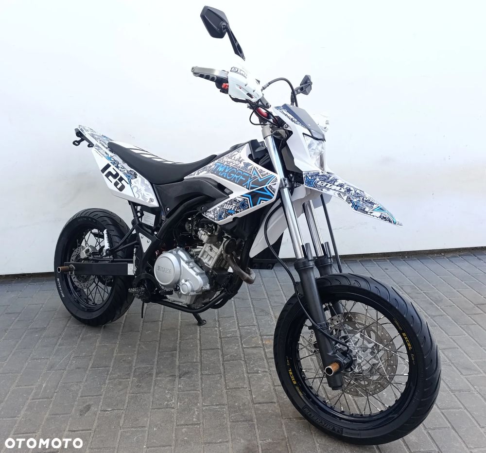 Yamaha WR - 8