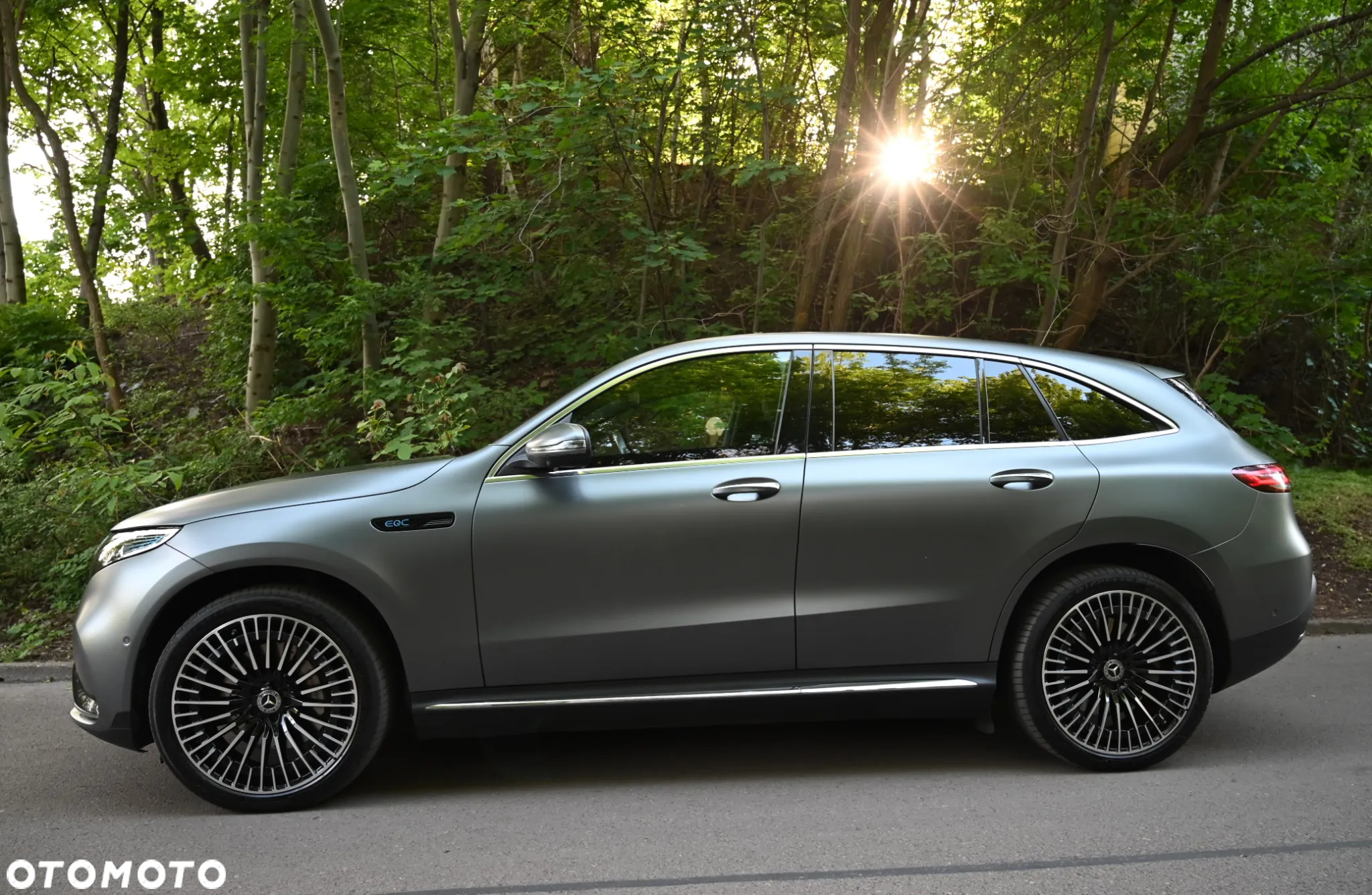 Mercedes-Benz EQC - 5
