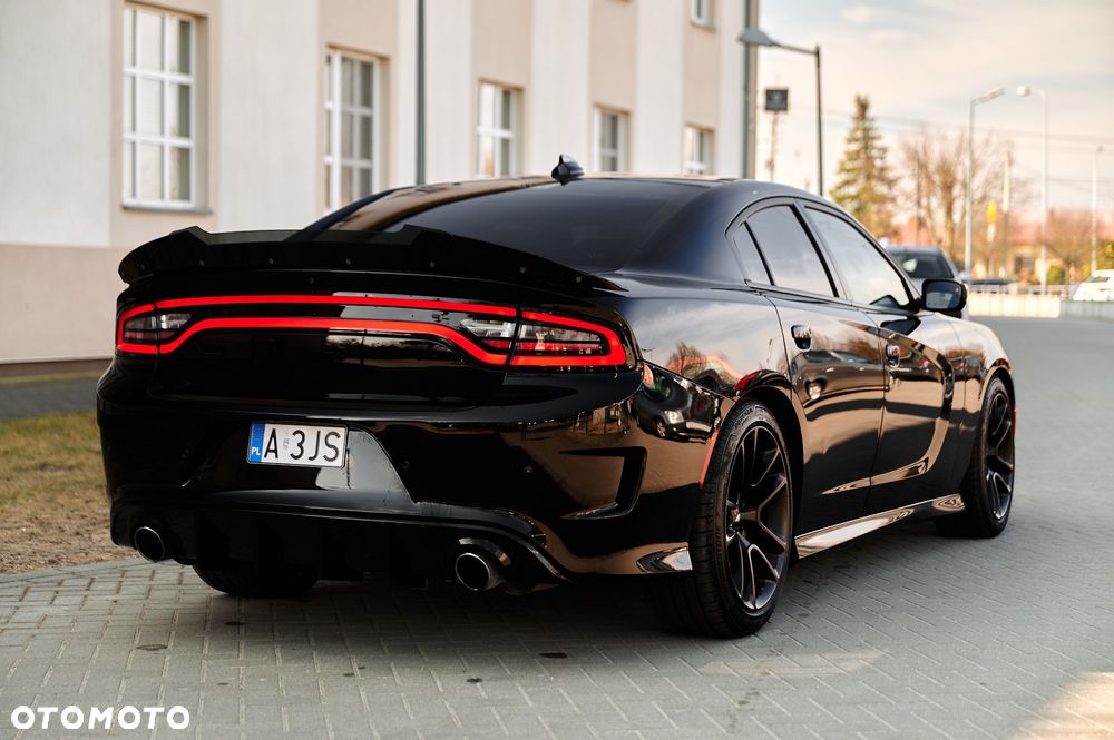 Dodge Charger 6.4 Scat Pack - 12