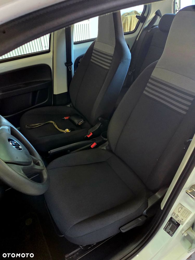 Volkswagen up! move - 11