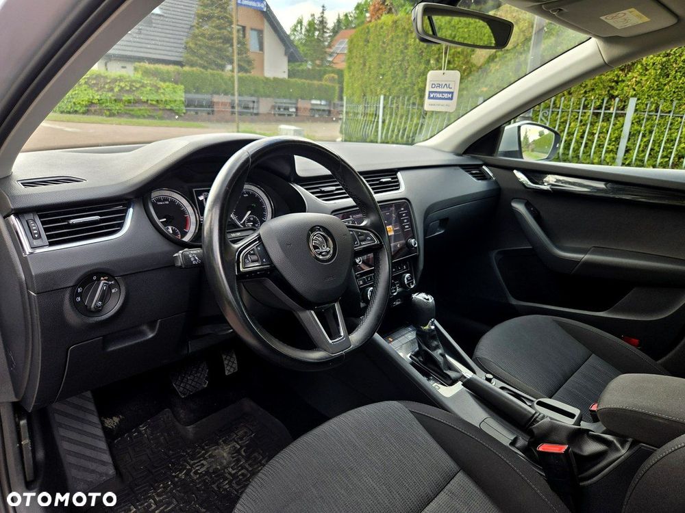 Skoda Octavia 2.0 TDI 4x4 Ambition DSG - 9