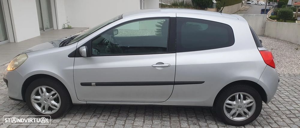 Renault Clio - 1