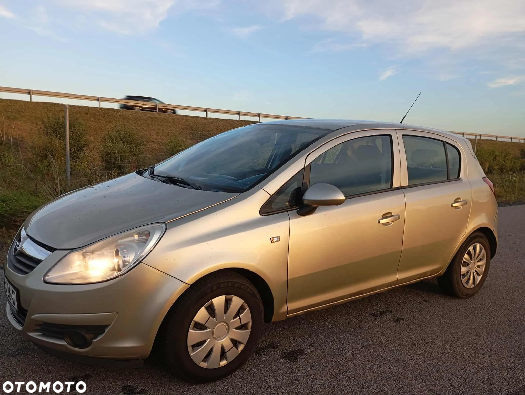 Opel Corsa 1.2 16V Cosmo - 9