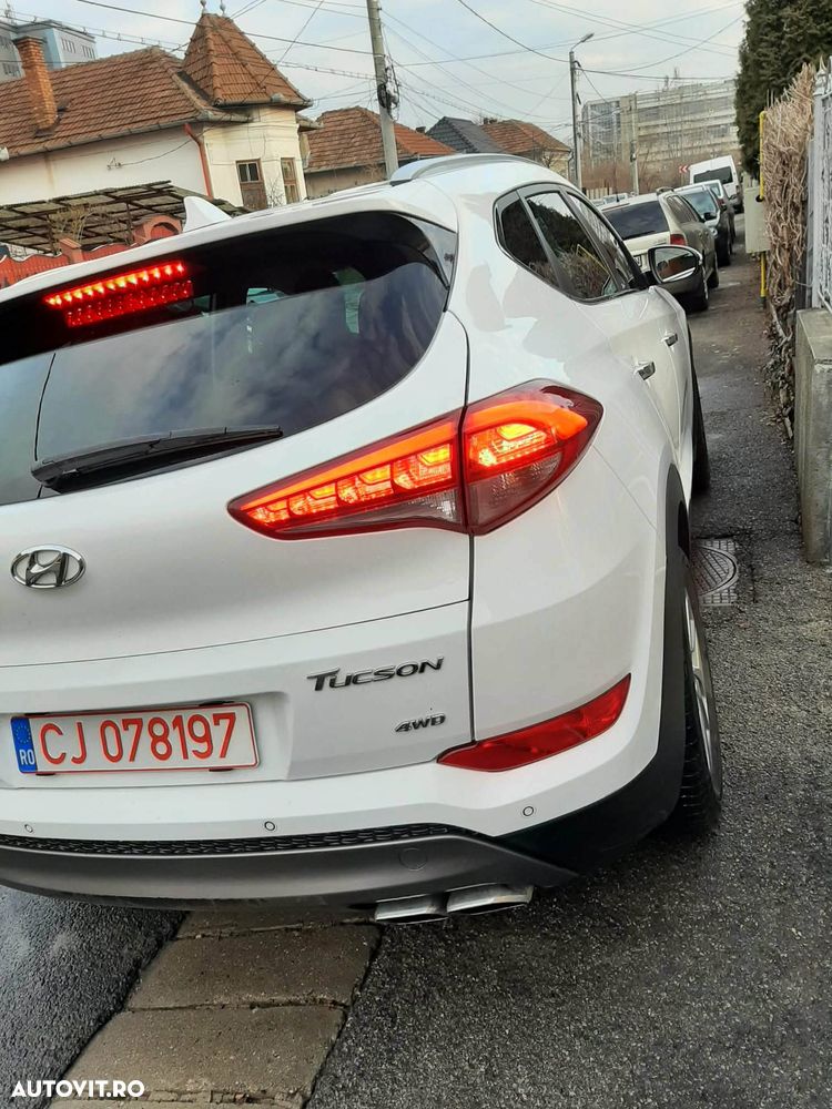 Hyundai Tucson 2.0 CRDI 4WD 6AT Style - 7