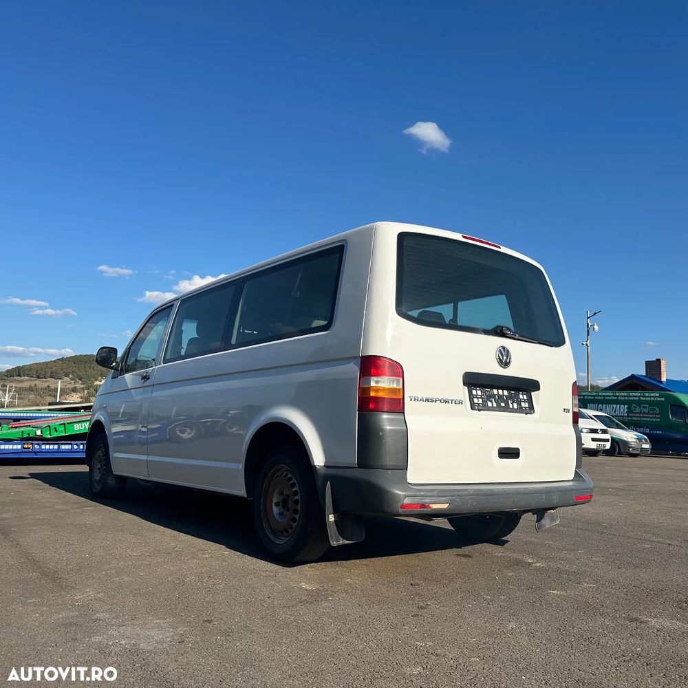 Volkswagen Transporter - 4