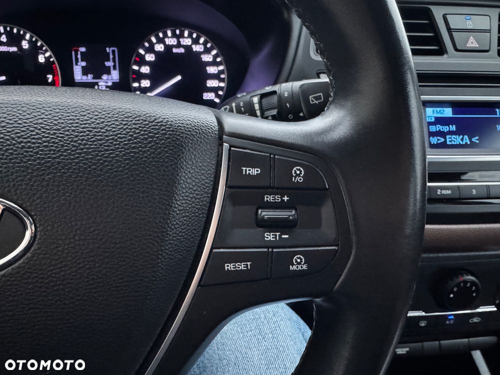 Hyundai i20 blue 1.2 Classic - 21