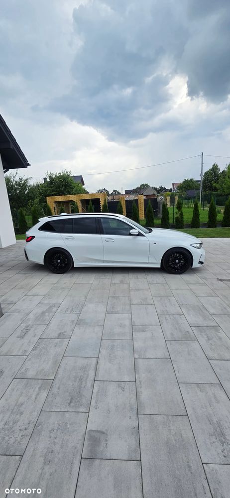 BMW Seria 3 330i M Sport - 12