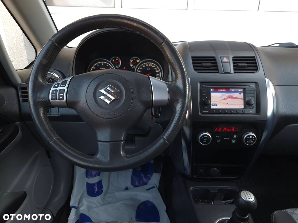 Suzuki SX4 1.6 VVT 4x4 Style - 25
