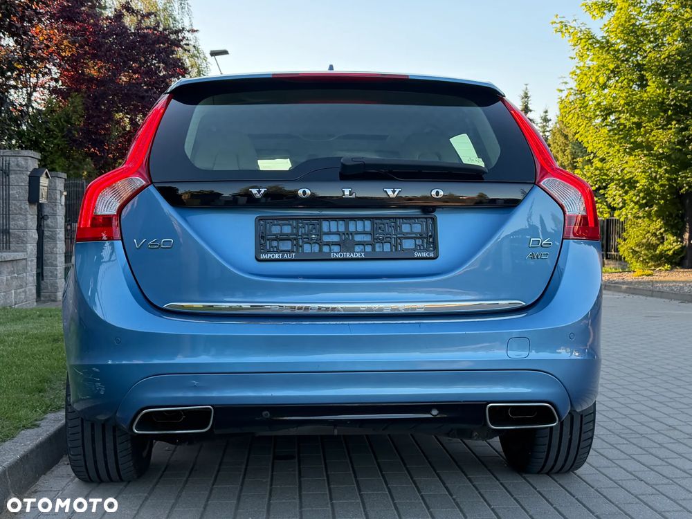 Volvo V60 D6 Plug-In-Hybrid AWD Geartronic Summum - 27