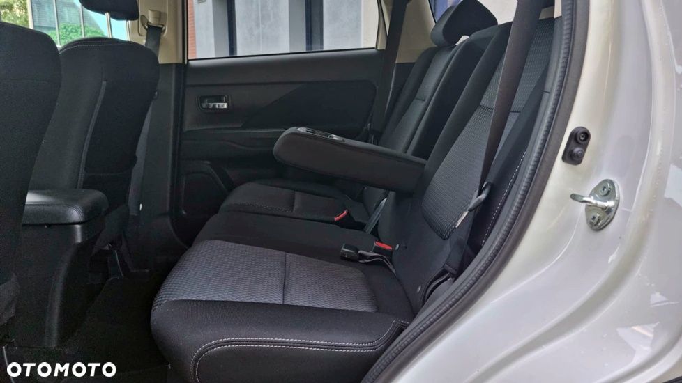 Mitsubishi Outlander 2.0 2WD Diamant Edition - 22