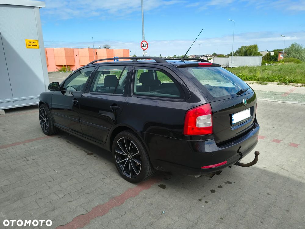 Skoda Octavia 1.8 TSI Ambiente - 5