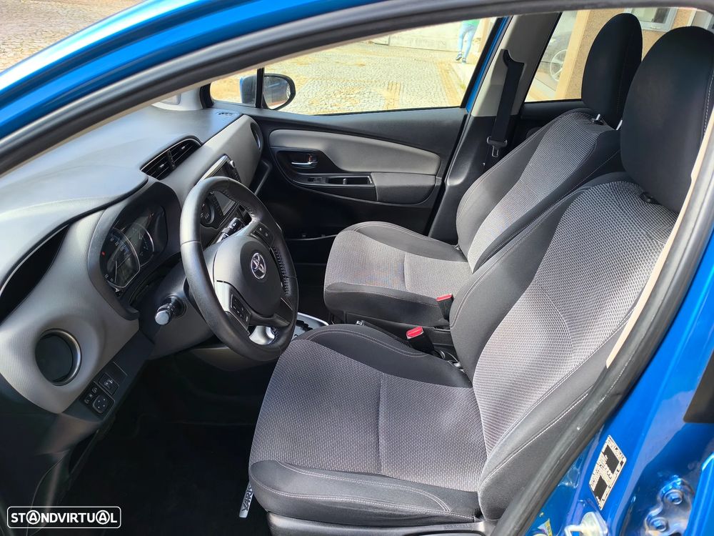 Toyota Yaris 1.5 HSD Comfort+Navi - 7