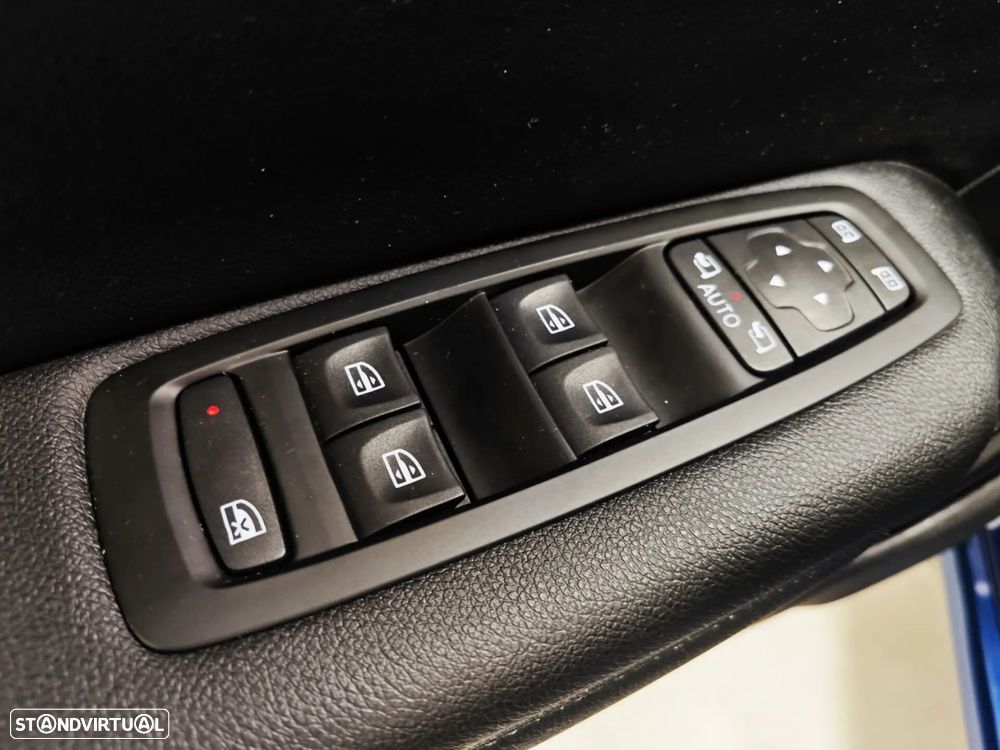 Renault Mégane 1.3 TCe Limited J17 - 32