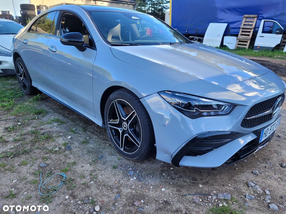 Mercedes-Benz CLA 200 d 4Matic 8G-DCT AMG Line - 2