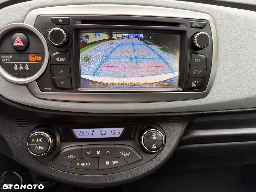 Toyota Yaris 1.5 VVT-i Style - 28