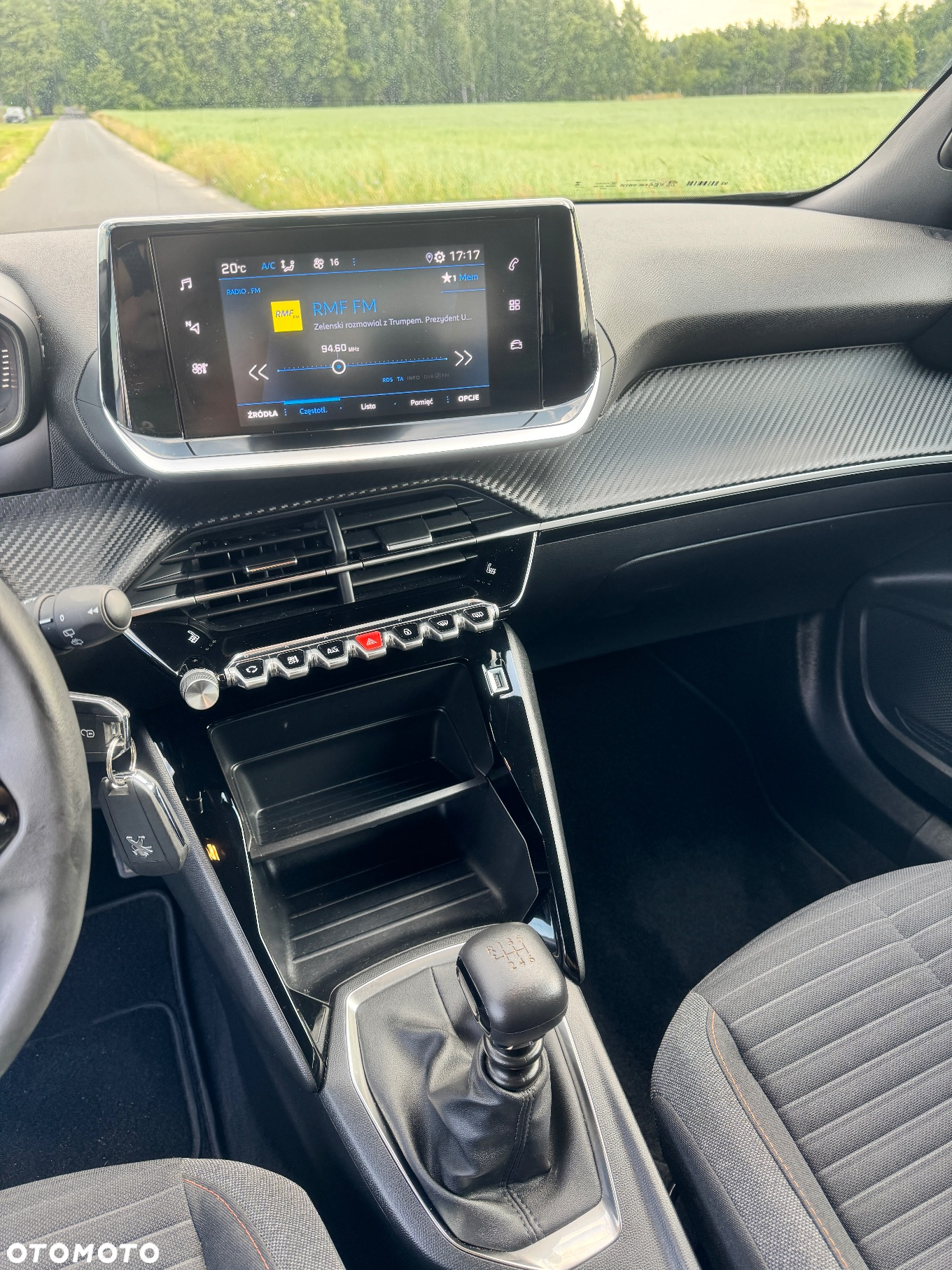Peugeot 2008 1.2 PureTech Allure S&S - 30