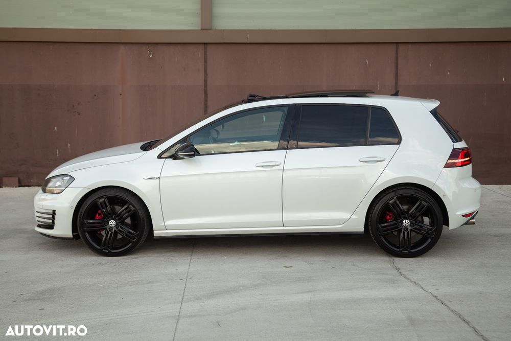 Volkswagen Golf - 40