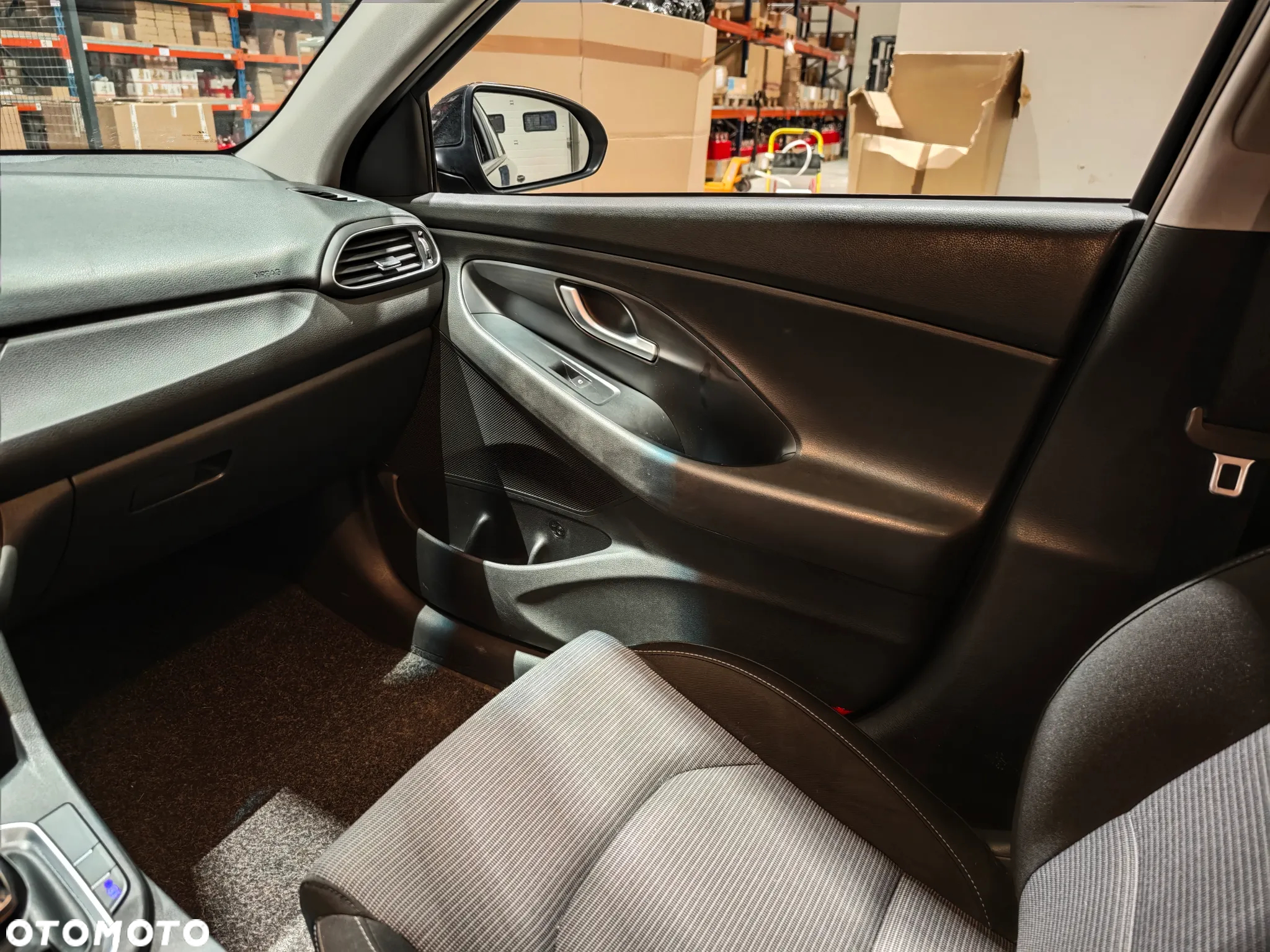Hyundai i30 1.4 BlueDrive Classic + - 6