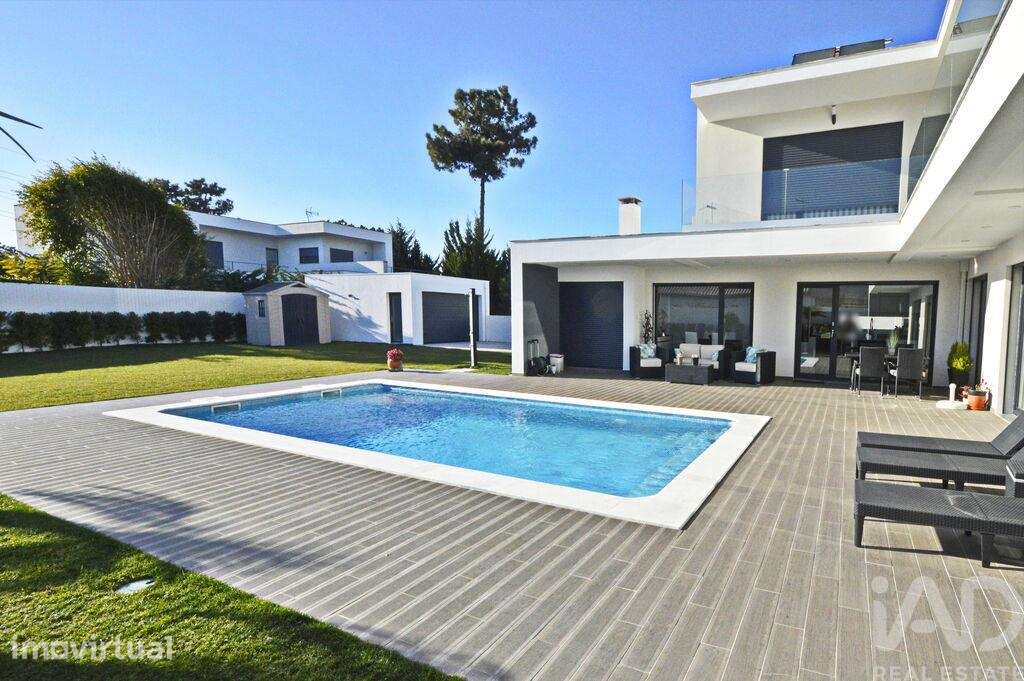 Casa / Villa T4 em Corroios de 250,00 m2