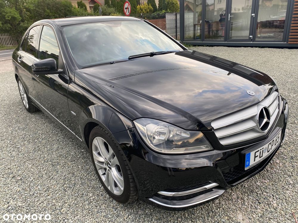 Mercedes-Benz Klasa C 180 CGI Automatik BlueEFFICIENCY Avantgarde - 8