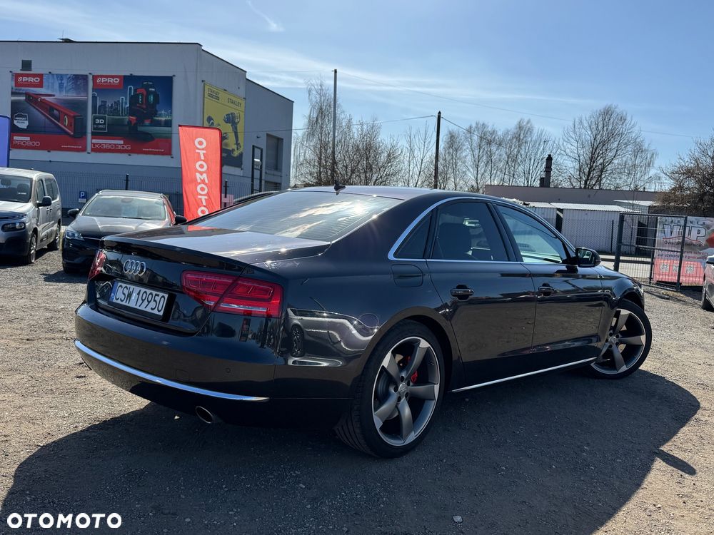 Audi A8 - 4