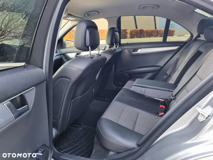 Mercedes-Benz Klasa C 180 Kompressor Avantgarde - 18