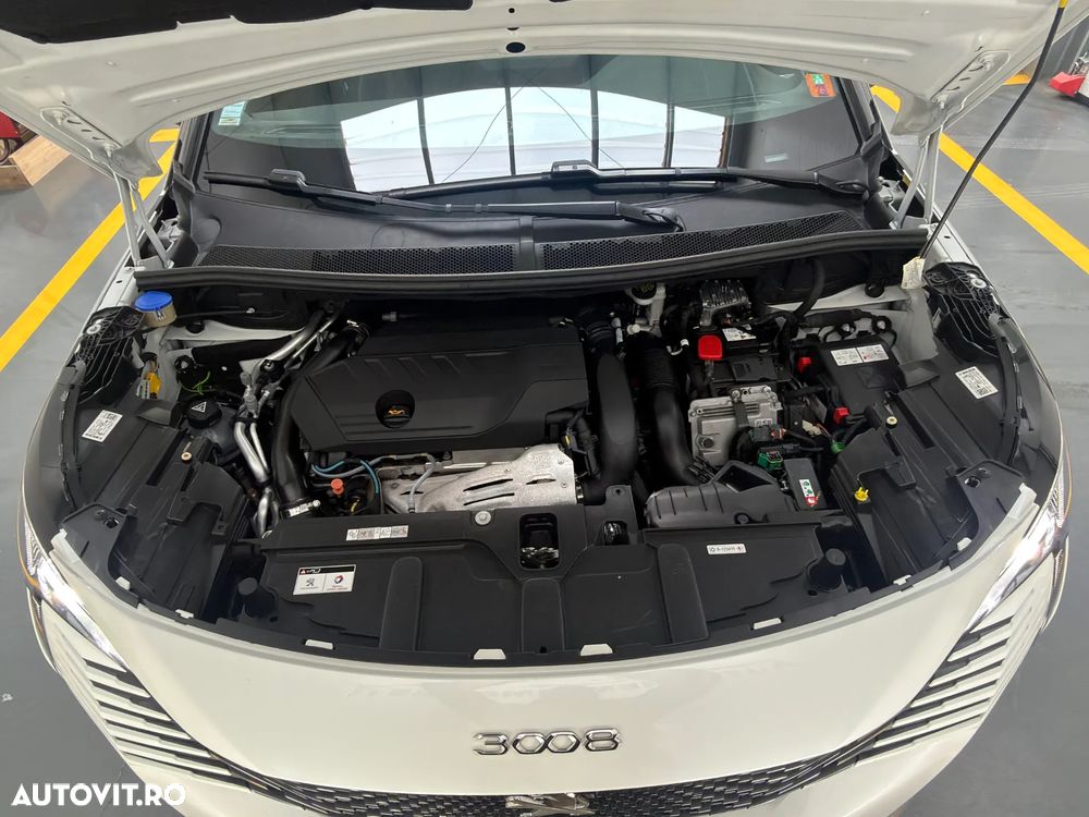 Peugeot 3008 PHEV EAT8 4X4 GT Pack - 28