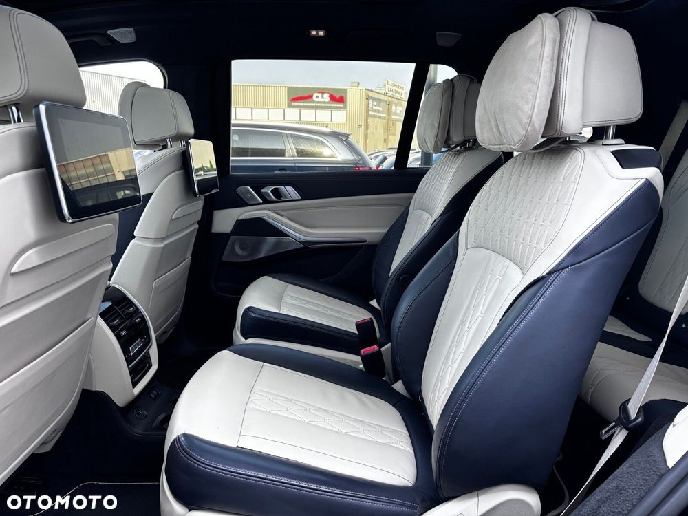 BMW X7 M50d sport - 21