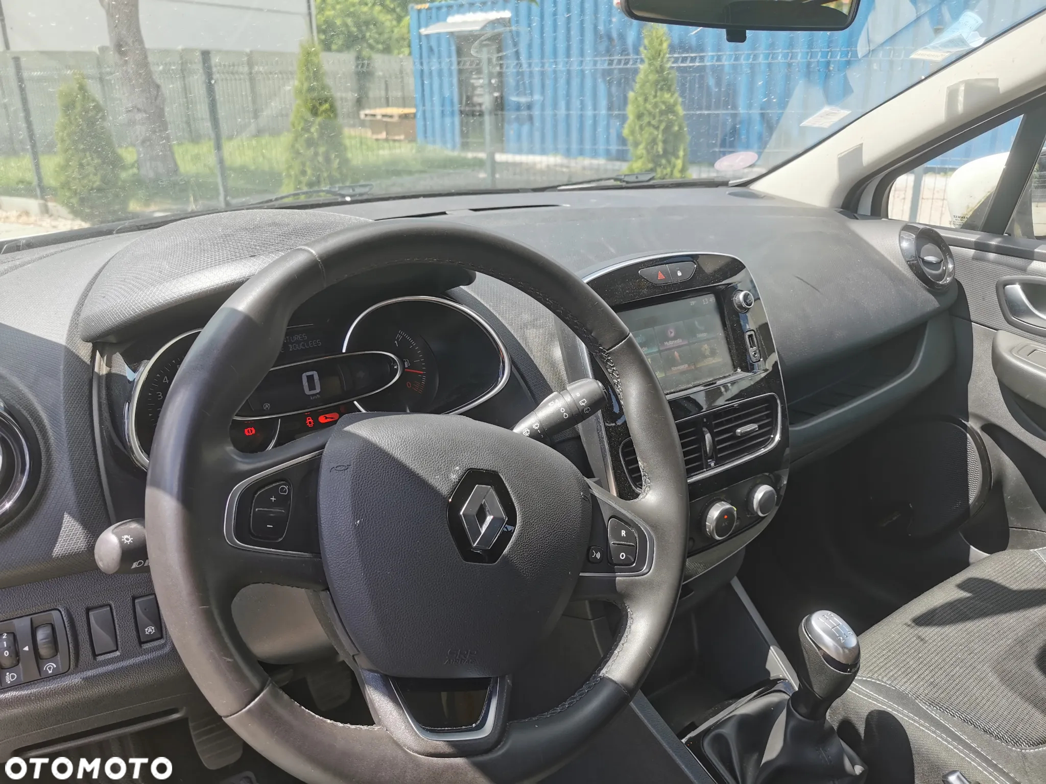Renault Clio - 9