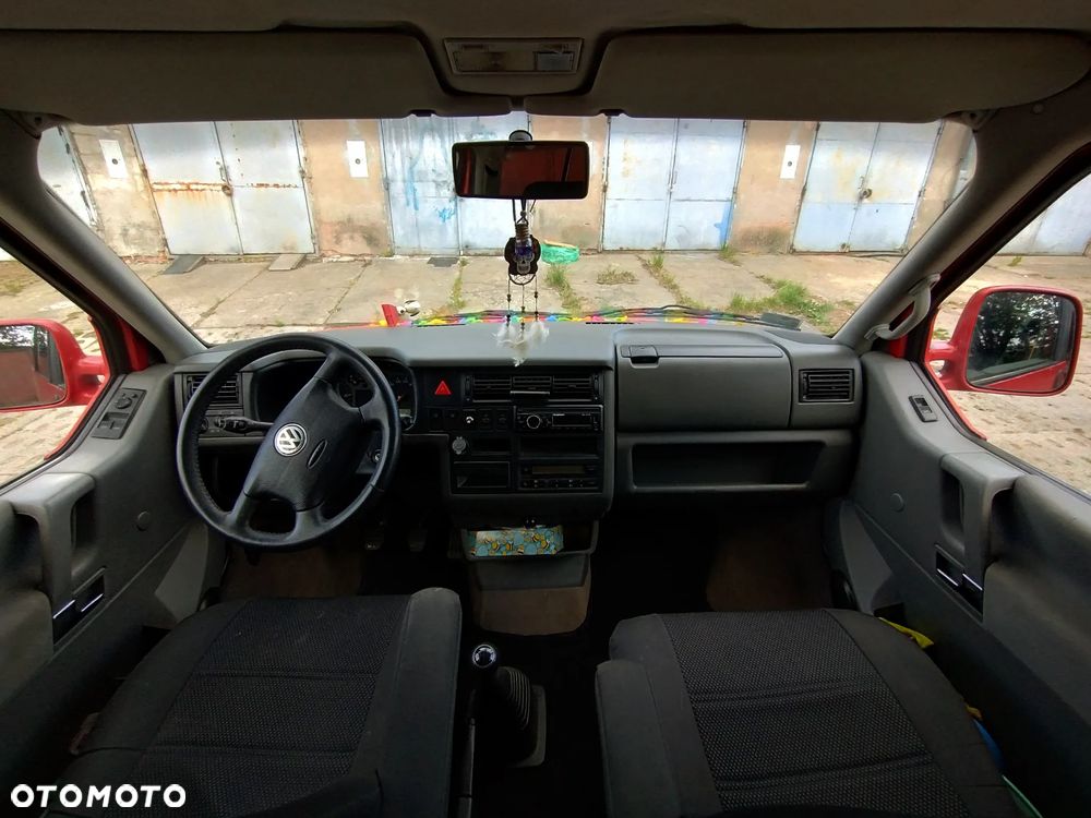 Volkswagen Multivan - 26