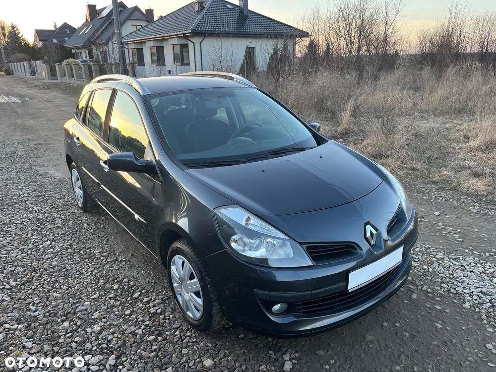 Renault Clio - 22