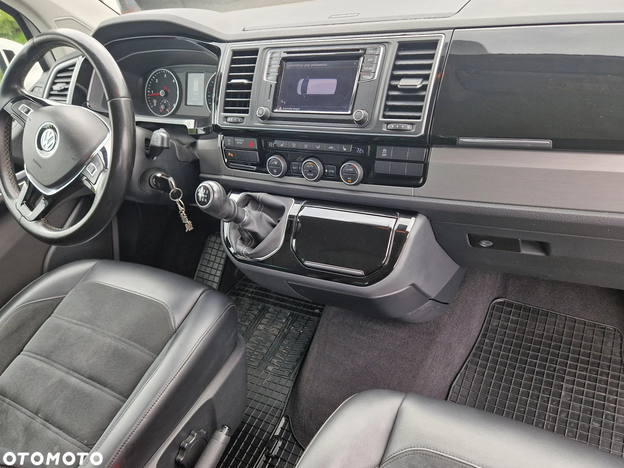 Volkswagen Multivan 2.0 TDI L1 Highline - 24