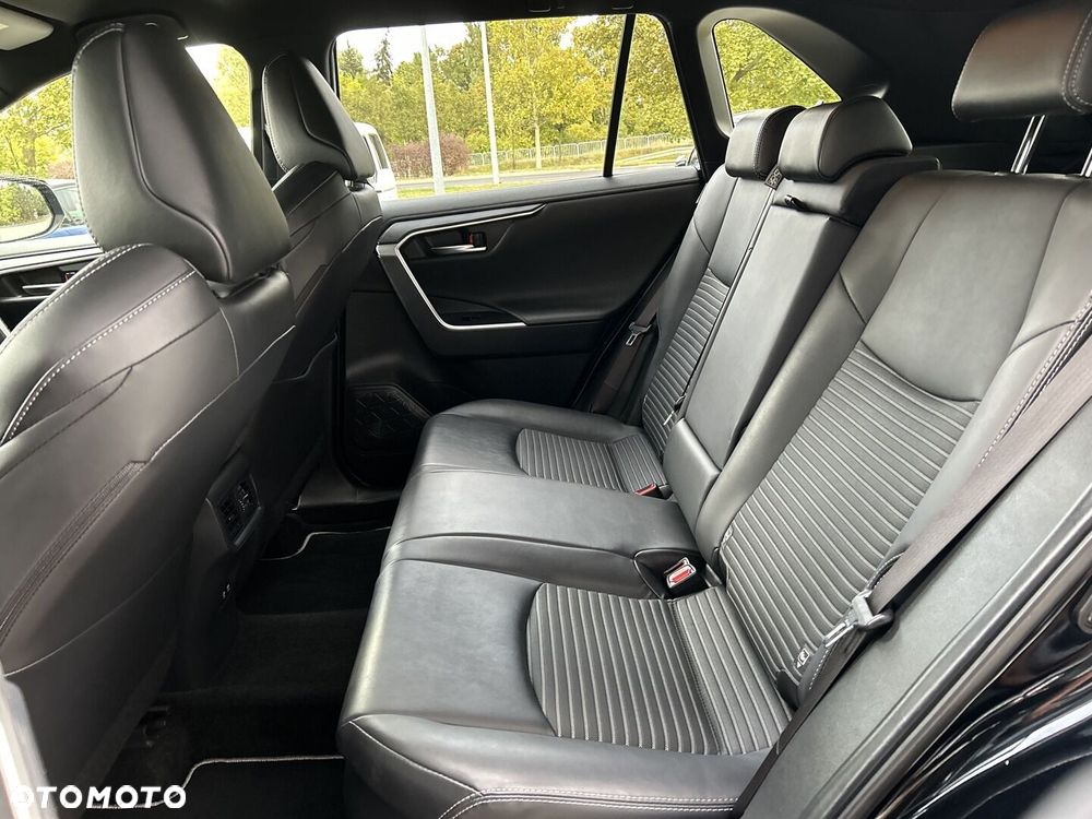 Toyota RAV4 2.5 Hybrid Black Edition by JBL 4x4 - 24