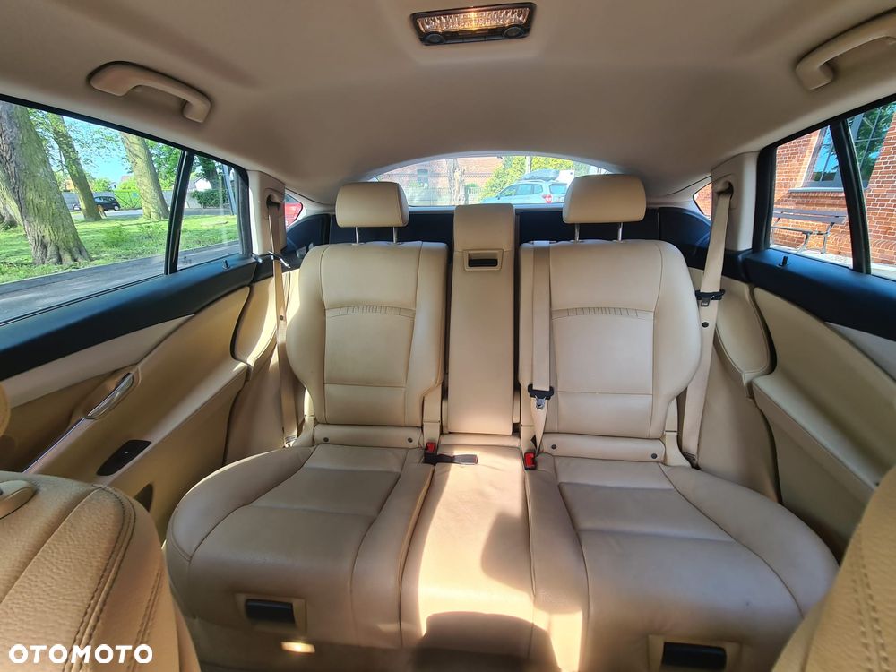 BMW Seria 5 530d xDrive Luxury Line - 6
