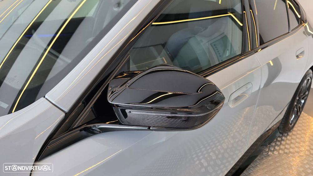 BMW 530 e Pack Desportivo M - 29