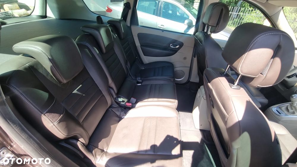 Renault Scenic TCe 130 Luxe - 8