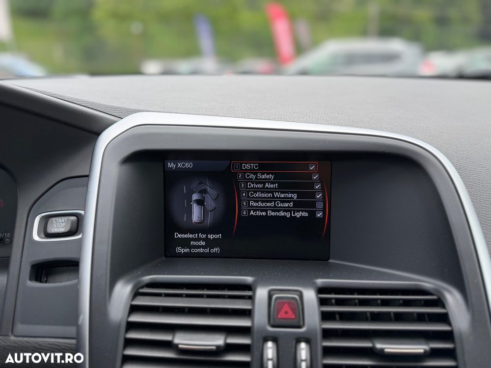 Volvo XC 60 D5AWD Ocean Race - 2