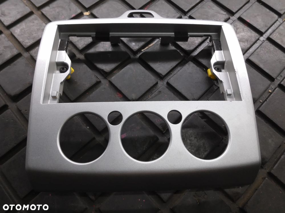 RAMKA RADIA FORD FOCUS MK2 SREBRNA - 1