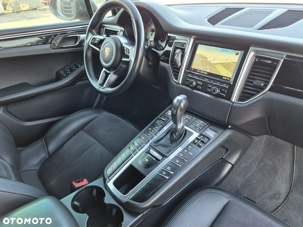 Porsche Macan - 22