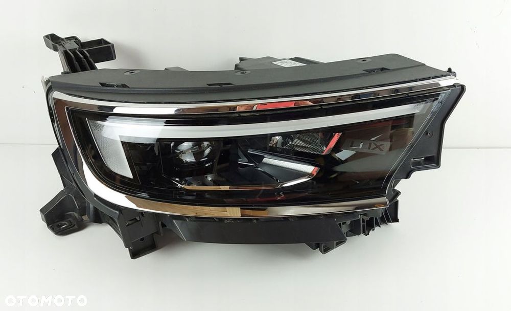 Opel Mokka II B Lampa LUX Led Matrix PRAWA Przód Reflektor #238