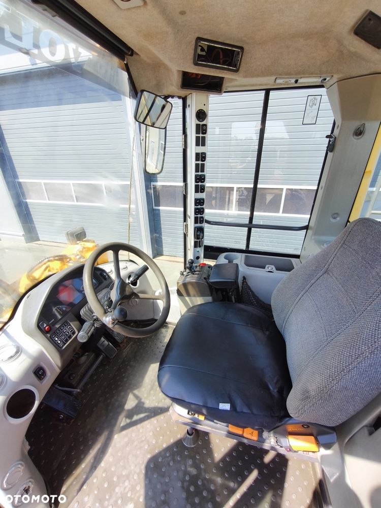 Volvo L150F - 6