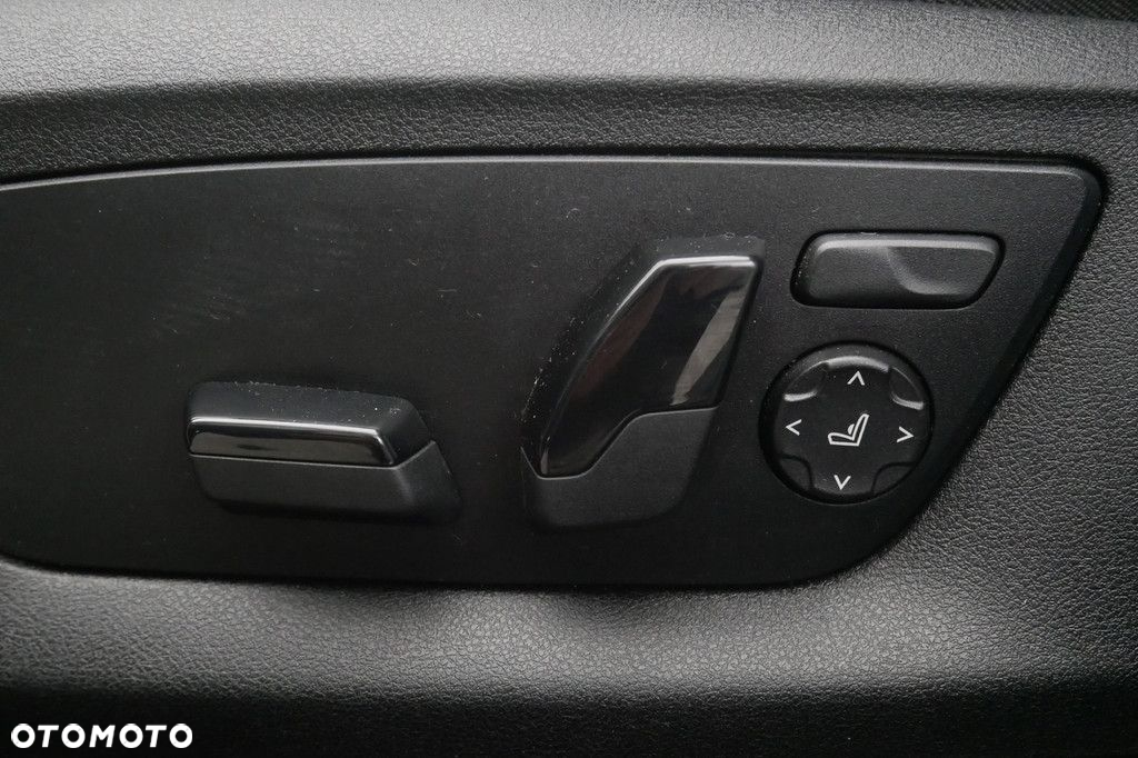 BMW Seria 5 - 34