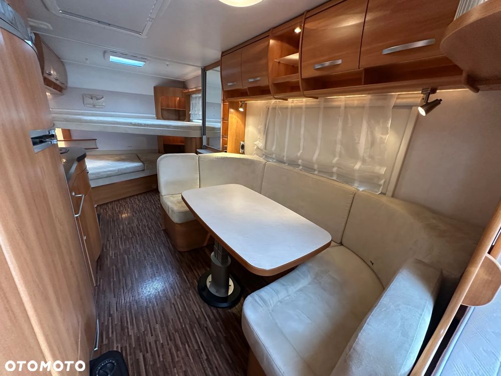 Hymer-Eriba 680 NOVA-GL z napędem, klimatyzacją i łóżkami piętrowymi. - 23